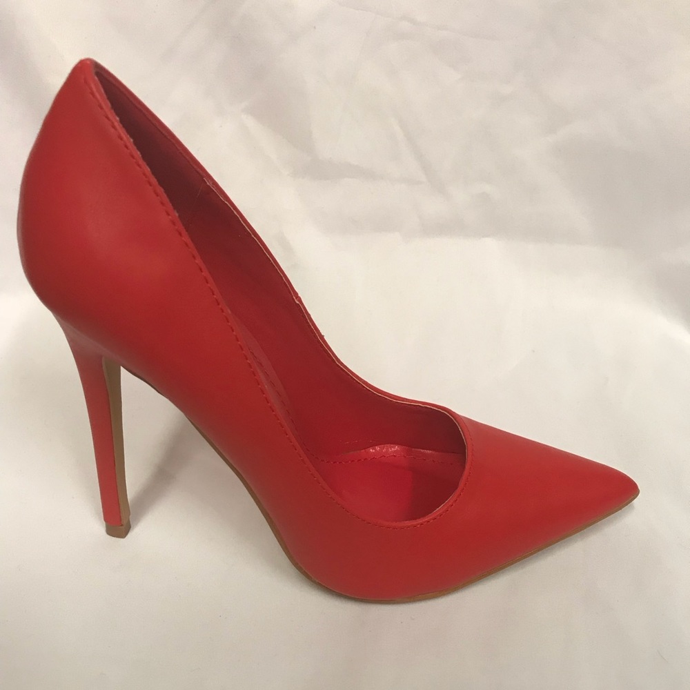 New 4.5 inches pointed heels in Red pu